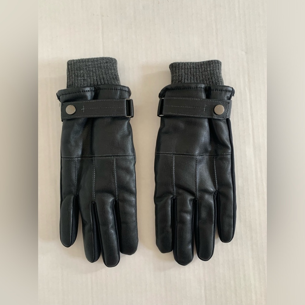 ISOTONER SIGNATURE Men's Touchscreen Insulated Gloves w/ Cuffs Faux Leather NWOT